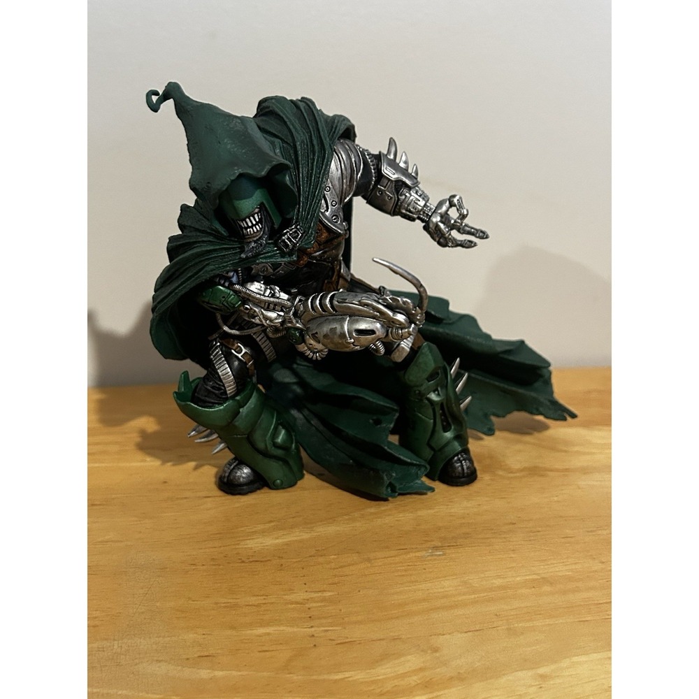 McFarlane Toys‎ Art Of Spawn Series 26 Curse 2 Bible Figure 2004 ONE FIGURE ONLY